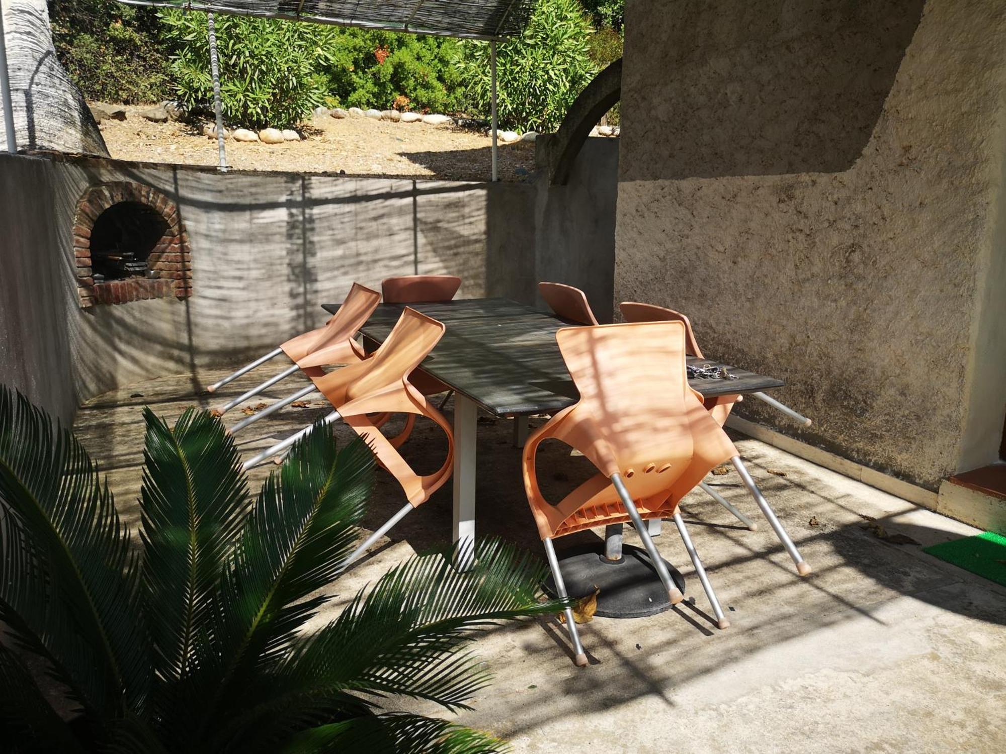 Ferienhaus E *